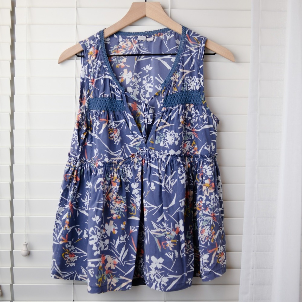 Melrose and Market Blue Floral Babydoll Top XS Sleeveless Boho Cottagecore